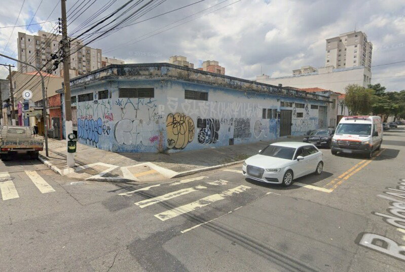 Prédio comercial 416m² com potencial de investimento no Cambuci