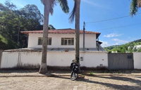 Casa padrão com 593m² de área construída em São Lourenço/MG
