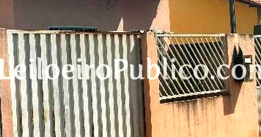 Casa com 2 quartos, 2 banheiros, 1 vaga e 74,9m² construída