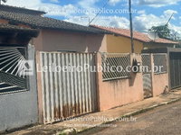 Casa com 2 quartos, 2 banheiros, 1 vaga e 74,9m² construída
