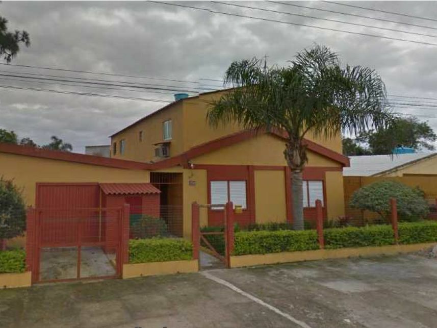 Casa Ocupada com Ampla Área Construída em Pelotas/RS