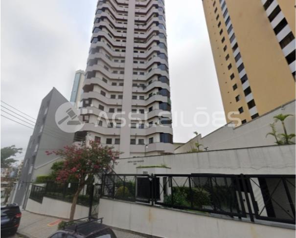 Apartamento com 112,50m² A.U. e 207,72m² A.T. - Desocupado
