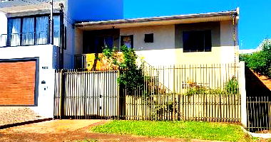 Sobrado com 3 Quartos e 1 Vaga em Cascavel