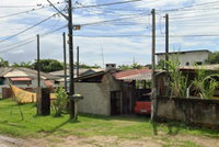 Casa com 60m² em terreno de 360m², 2 quartos, desocupada