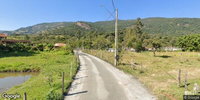 Imóvel com 8 quitinetes e casa de 2 quartos em Extrema/MG