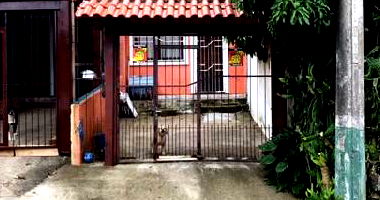 Casa com 2 Quartos e Área Privativa em Alvorada