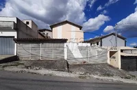 Casa com 2 quartos, 1 vaga de garagem, 56,4m², ocupada