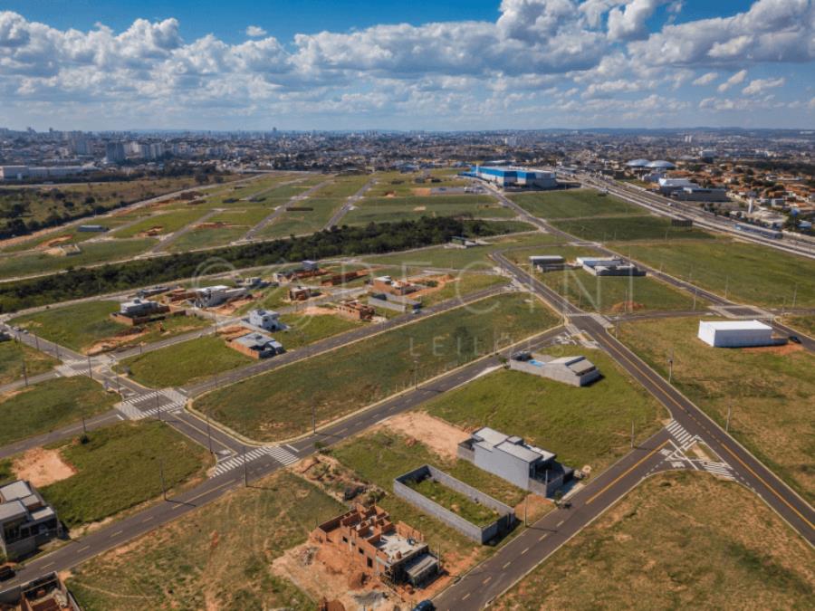 Terreno de 250m² em loteamento residencial