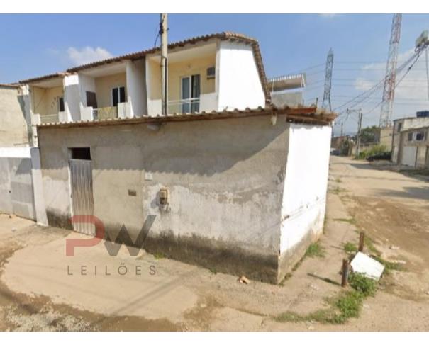 Casa em Belford Roxo com 2 quartos e 1 vaga