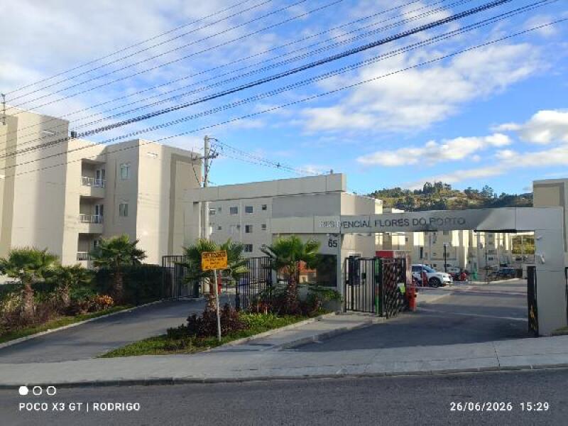 Apartamento com 2 quartos e 1 vaga de garagem em Biguaçu/SC