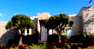 Casa com 4+ quartos, 4 vagas, 457.93m² construídos, ocupada