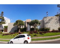 Casa com 4+ quartos, 4 vagas, 457.93m² construídos, ocupada