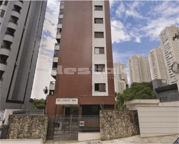 Apto no Edifício Jasmin com 3 dormitórios e 2 vagas