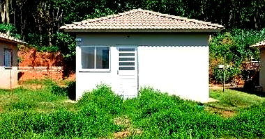 Casa com 2 quartos, 1 banheiro, vaga de garagem e 42,74m² privativos
