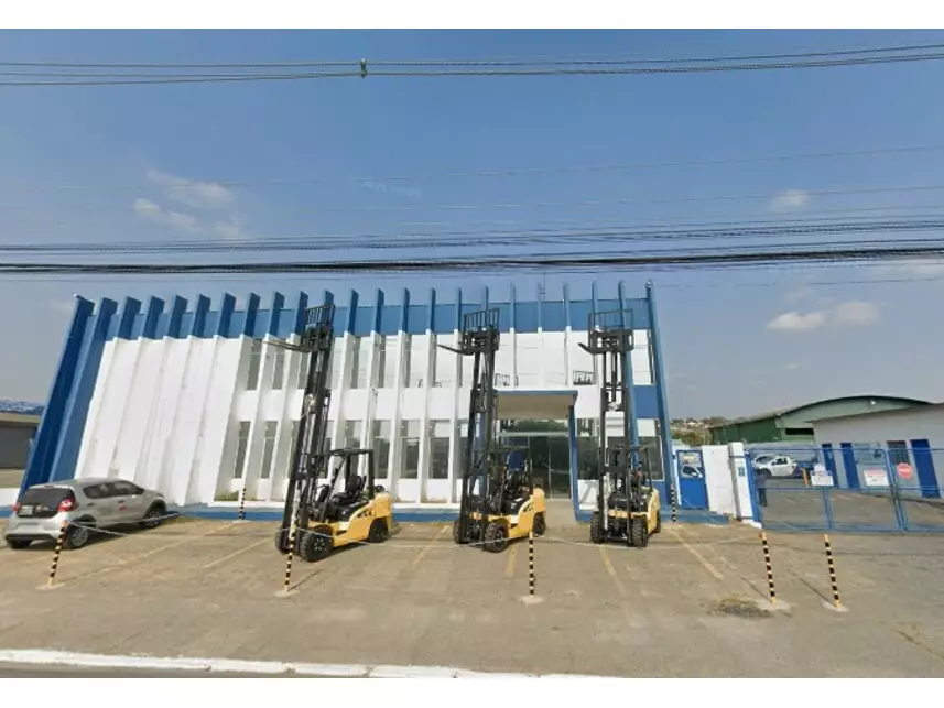 Galpão Amplo em Leilão com 12.973m² de Terreno