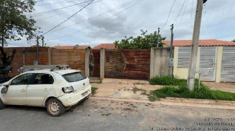 Casa com 2 quartos em Cuiabá