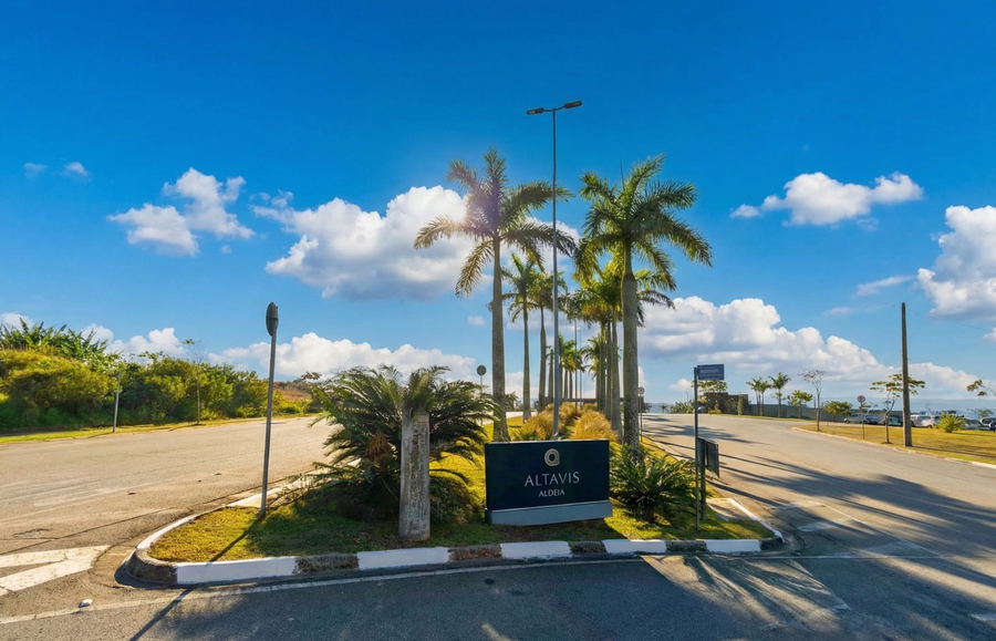 Terreno urbano de 423,81 m² em condomínio fechado de alto padrão