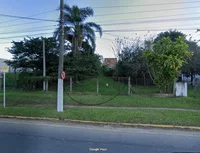 Terreno com 2.110,53m², benfeitorias não averbadas de 70m²
