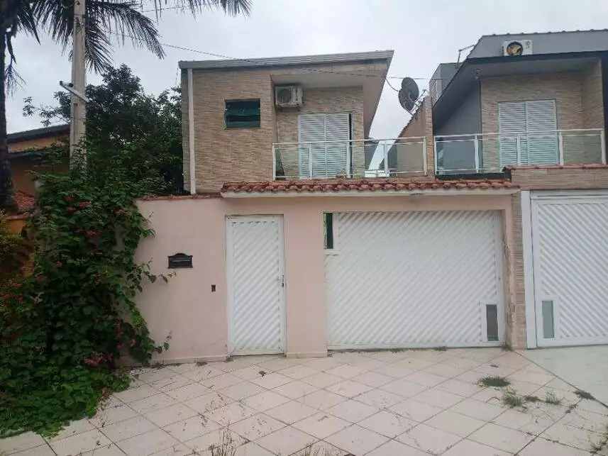 Casa Ocupada com 148m² de Área Construída em Peruíbe/SP