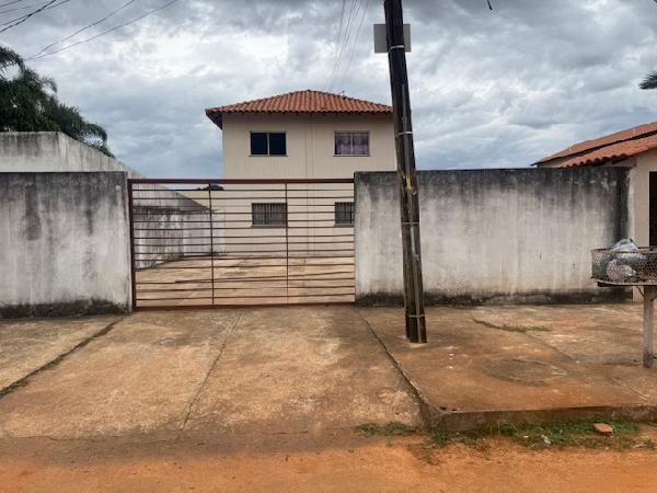 Apartamento 2 quartos, 1 banheiro, 1 vaga, 101m² total, desocupado