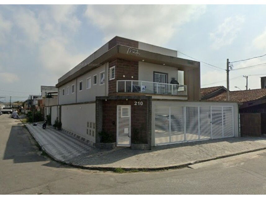 Casa térrea com 1 vaga em Praia Grande - Oportunidade!