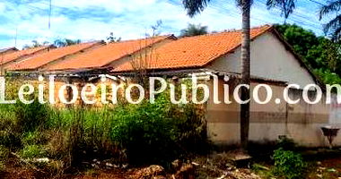 Casa com 2 quartos, varanda, 54,39m², 1 vaga, desocupada
