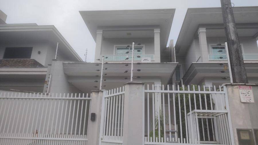 Casa Geminada Ocupada em Joinville com Deságio de 26%