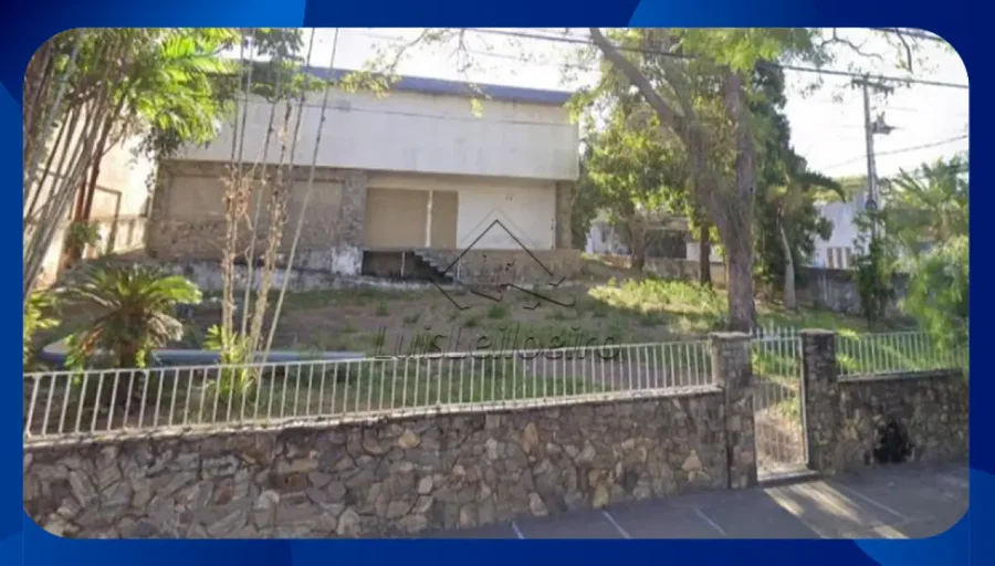 Ponto de esquina com 3 quartos, 2 banheiros e 200m² construídos