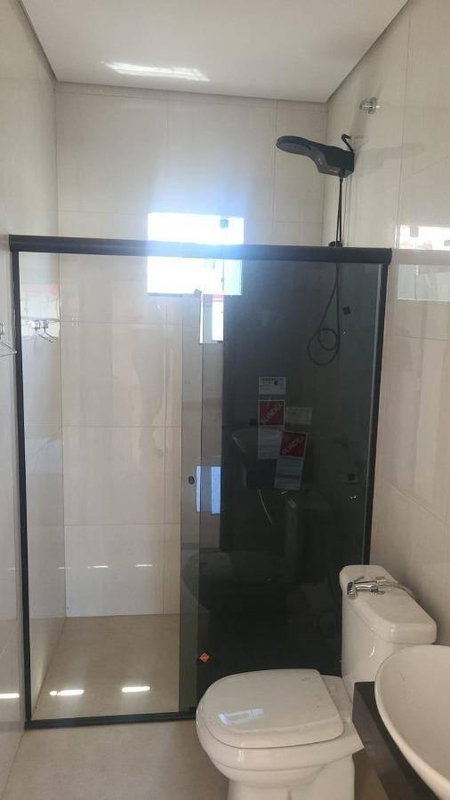Casa ocupada com 3 quartos, 4 banheiros e 220,83 m²