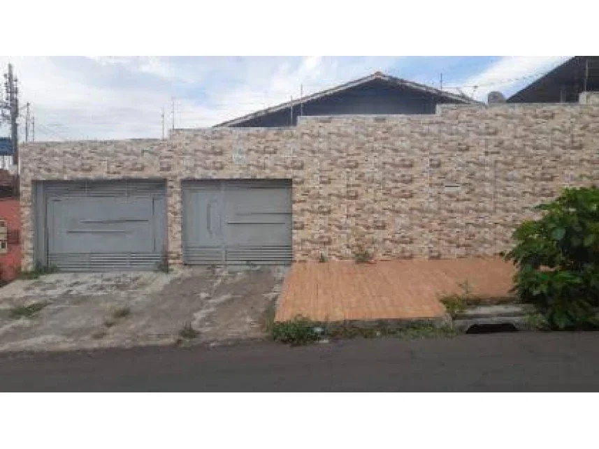 Casa 5 Quartos, 3 Banheiros, 277 m², Ocupada