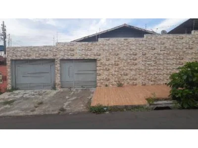 Casa 5 Quartos, 3 Banheiros, 277 m², Ocupada