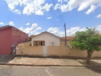 Casa com 324m² de Terreno e 212m² Construída em Casa Branca/SP