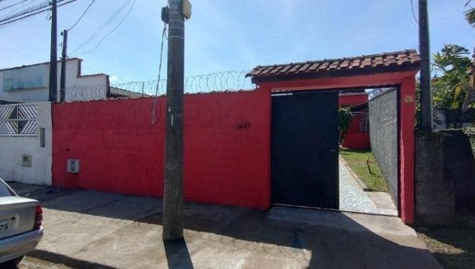 Casa Ocupada com 1 Quarto e 86m² de Área Construída