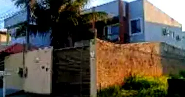 Casa em Leilão com 110m² Construída e 180m² de Terreno