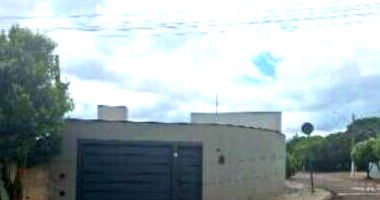 Casa Ocupada com 3 Quartos e 2 Banheiros em Serrana/SP