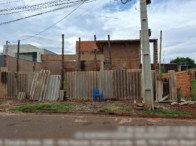Casa com 2 quartos, 165m², terreno 396m², desocupada