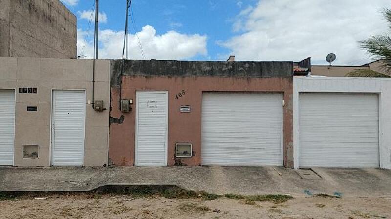 Casa com 3 quartos em Pacatuba/CE