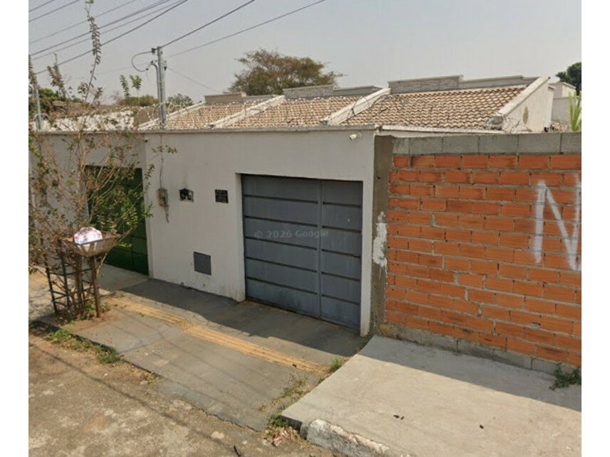 Casa com 70,28m² construída, 173,79m² de terreno, ocupada