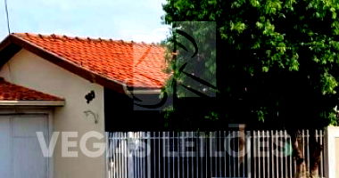 Casa de esquina com 141.26m² em Garça/SP