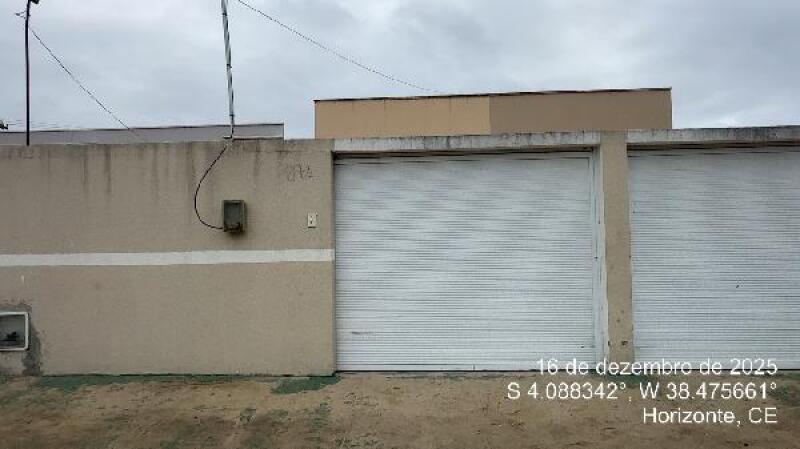 Casa com 1 quarto, 1 banheiro e 1 vaga de garagem