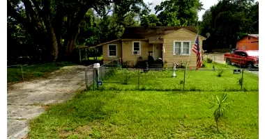 Casa em Orlando com 97m², 2 Quartos e Quintal