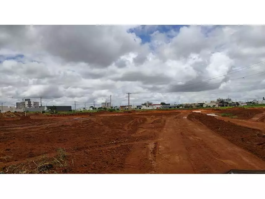 Terreno em Leilão com 250m² em Uberlândia