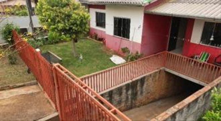 Casa com 360m² em Quedas do Iguaçu, desocupada