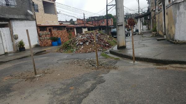 Casa em São Gonçalo com 1 quarto e 32m²