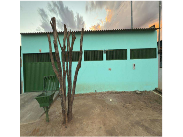 Casa com terreno de 360m², em bom estado de conservação
