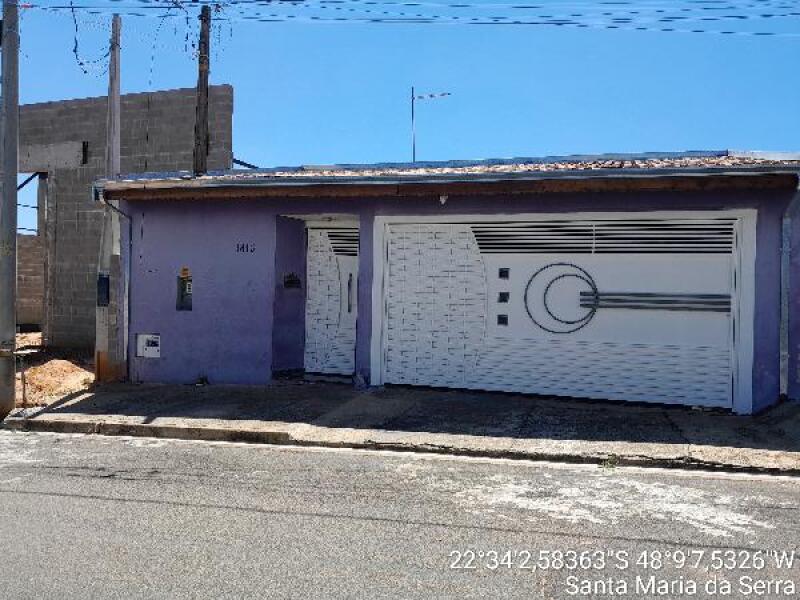 Casa com 1 Quarto e Vaga de Garagem em Santa Maria da Serra