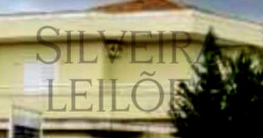 Casa com 344m² de área construída em Limeira/SP