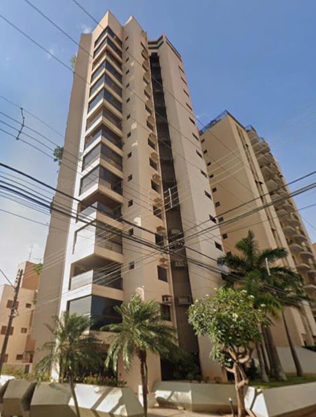 Apartamento com 215,34m² de área útil e 2 vagas de garagem