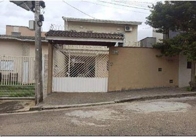 Sobrado residencial com 180m² construídos