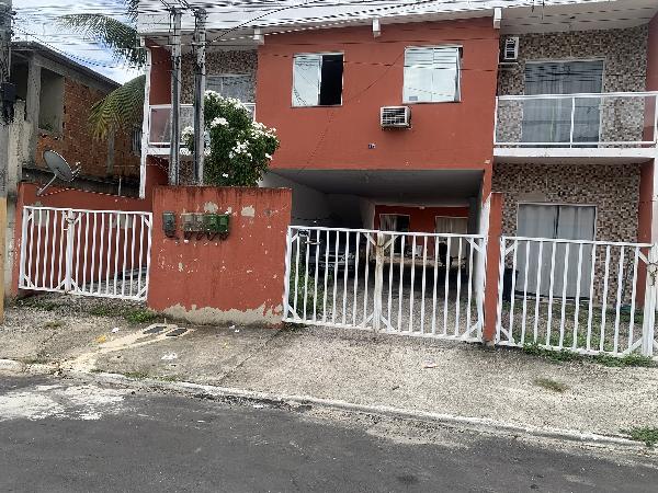 Casa 2 quartos com área construída de 72,73 m² e terreno de 88,93 m²